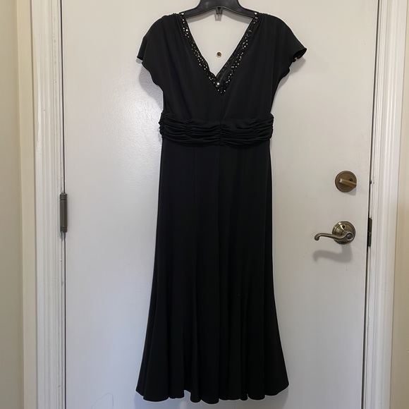 Annabella - Long sequence dress - Picture 2 of 3